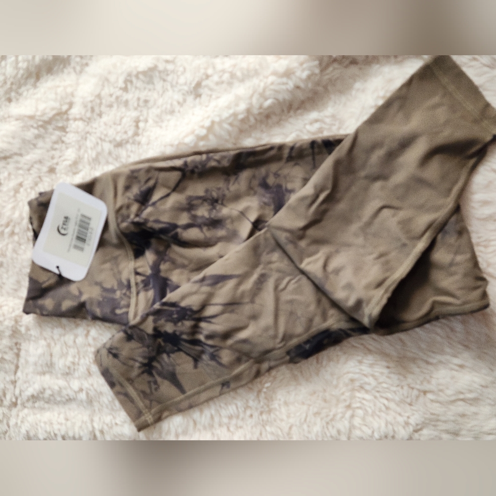 NWT Zyia Streamline leggings, Size: 6-8